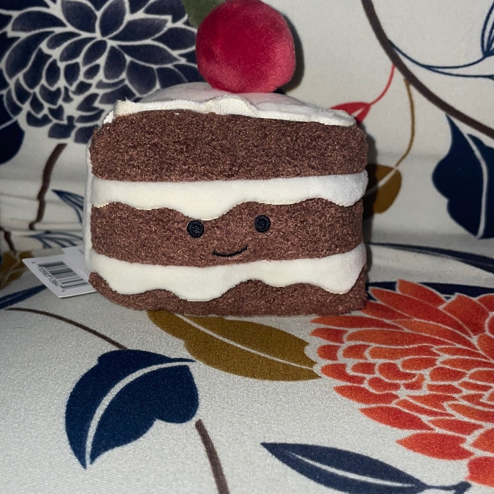 NWT CAKE JELLYCAT